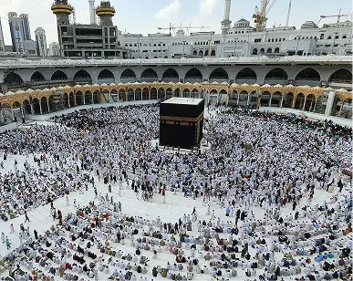 Pilgrims gathered around the Holy Kaaba